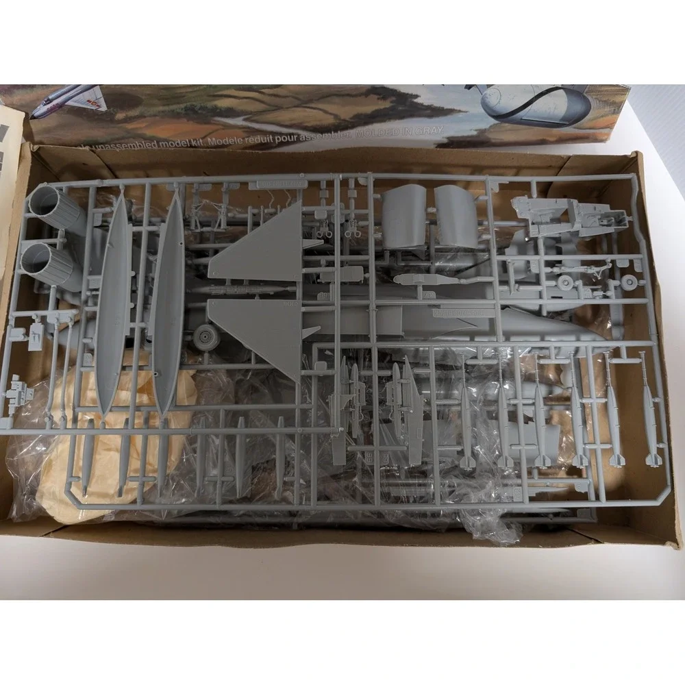Monogram F-4J Phantom II MiG Ace 1/48 Scale Model Kit 5813 USS Constellation VTG